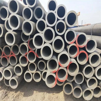 Black Painting Seamless Steel Pipe Round Section Shape Featuring Suitable for Structural